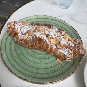 Croissant de almendras