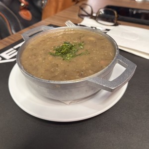 SOPA DE LENTEJA CON CARNE