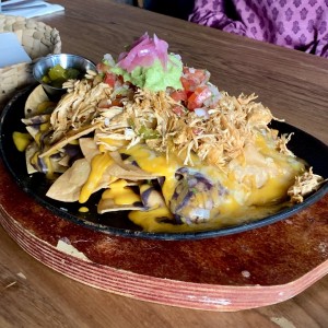 Entradas - Nachos con Pollo