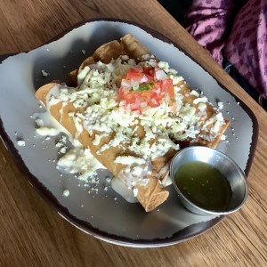 Tacos - Flautas de Pollo