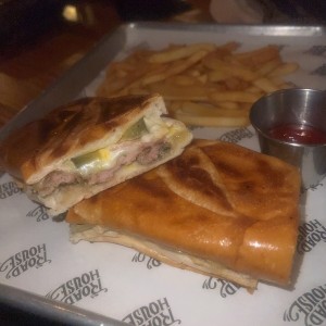 Para Repellar - El Cubanito Sandwich