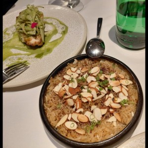 Arroz con especias y almendras