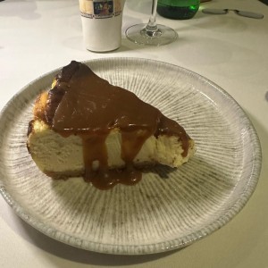 Cheescake con toffee de cardamomo