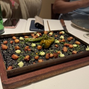 Arroz negro con pulpo crocante