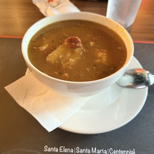 Sopa de costilla ahumada 