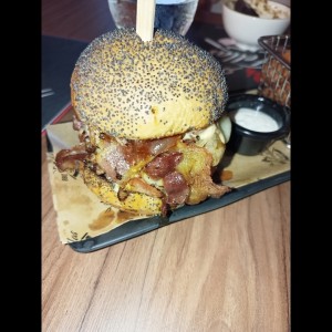 La Pitmaster FINALISTA DEL BURGER WEEK 2024
