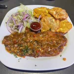 Filete pescado al ajillo