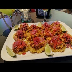 PATACONES DE COCHINITA PIBIL