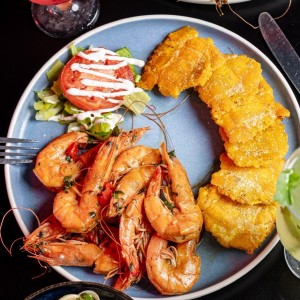 Camarones al ajillo