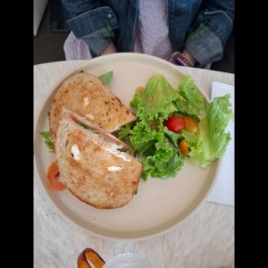 tostada de salmon ahumado