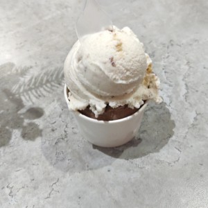 Galleta de chocolate chip + helado de vainilla