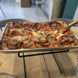 LA DONNY DE TODOS LOS PEPPERONI