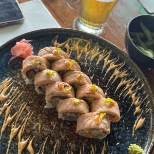 Trufle salmon smoke roll