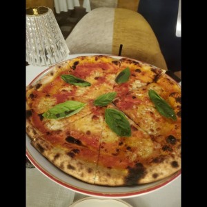 Pizza Margherita 