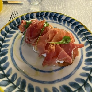 Tostada Prosciutto- Brunch