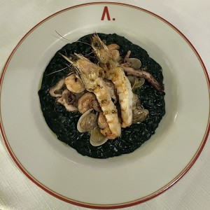 Risotto nero ai frutti di mare