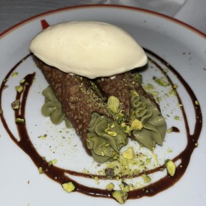 Postre canoli