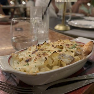 Pasta con Salmon (Salsa Alfredo)