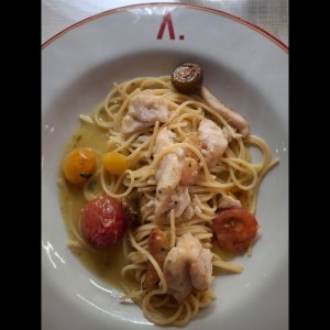 Spaguetti al olio de Mero confitado