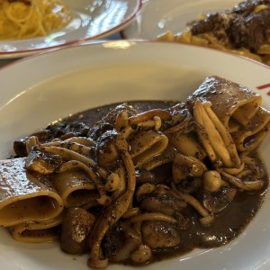 Paccheri con Funghi e tartufo