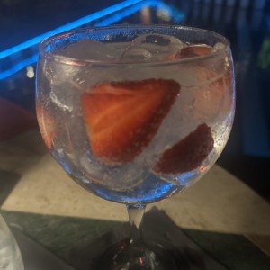 Gin frutos rojos