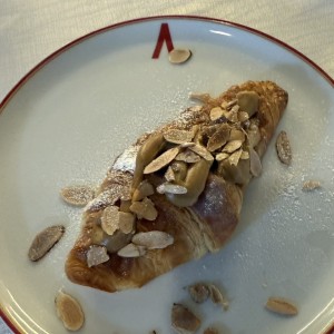 Croissant de almendras