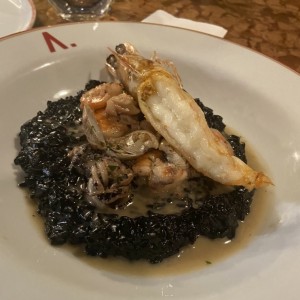 Rissoto frutti di mari en tinta negra