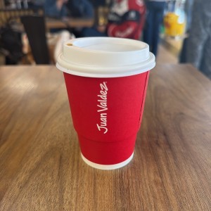Capuccino con leche de almendras y sabor a caramelo