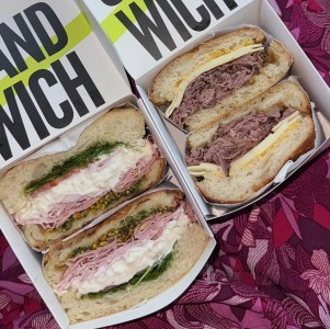 Focaccia de Mortadella Pistacho y Roast Beef