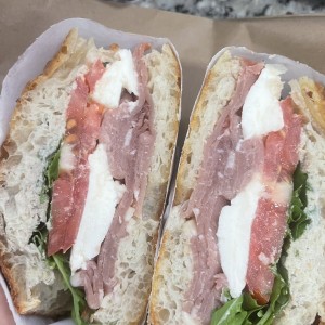 Focaccia sandwich de Jamon Serrano
