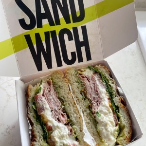 Focaccia de Mortadella con Pistacho