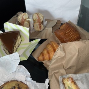 Bagel, cheesecake, croissant