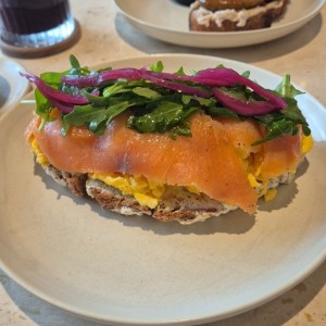 Tosta de Salmon