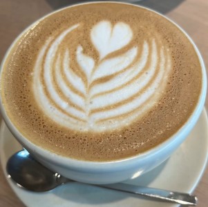 Capuccino con chocolate blanco