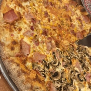 Jamon y hongos + bacon jamon y maiz ( 2 sabores)