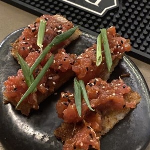 Atun crispy rice