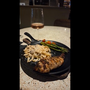Fettuccine al hongo con pollo. 