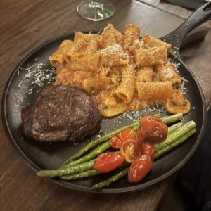 Solomillo con rigatoni