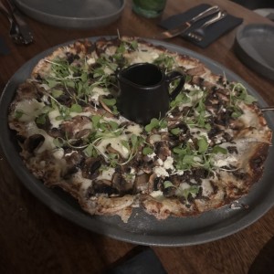 Pizza trufa y miel
