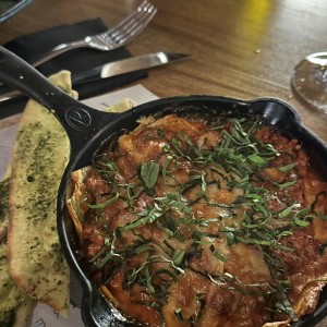 LASAGNAS - LASAGNA BOLOGNESA