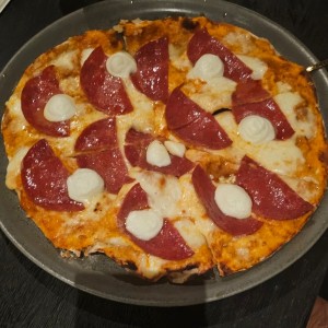 PIZZE - PEPERONI Y BOCCONCINI