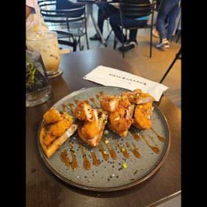 Chicken and Wafles