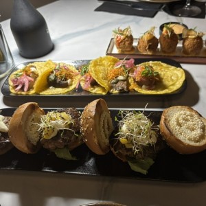 Croquetas, hamburguesas y taquitos