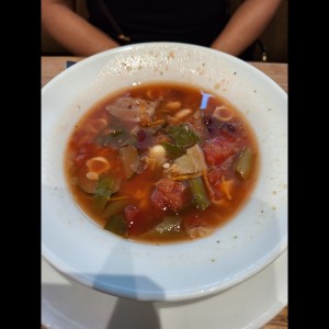 sopa de minestroni