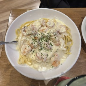 Fetuccine con Camarones