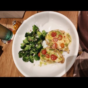 Pollo a la plancha con brocoli 