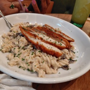 spaquetti y pollo crispi