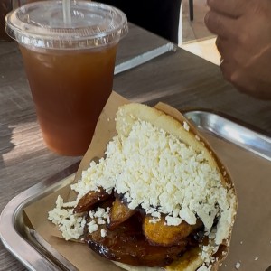 Brisket arepa