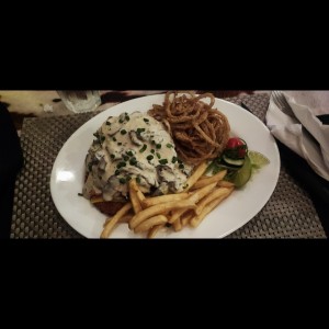 SCHNITZEL CON CHEDDAMELT PILA