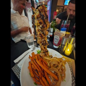 brochetas de pollo al curry